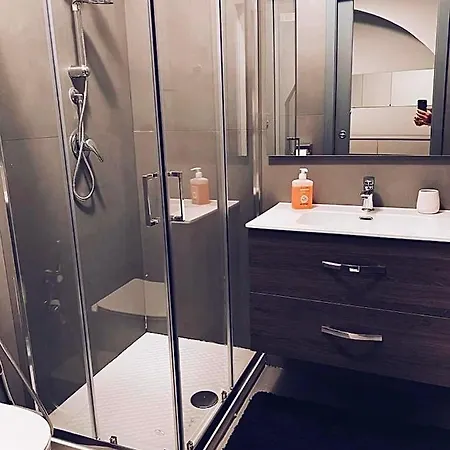 Apartment Modern Center