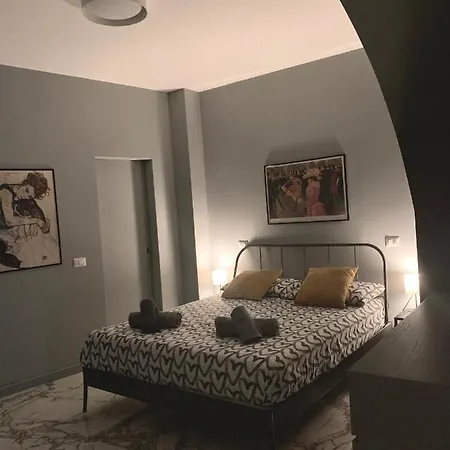 Modern Center Apartment *